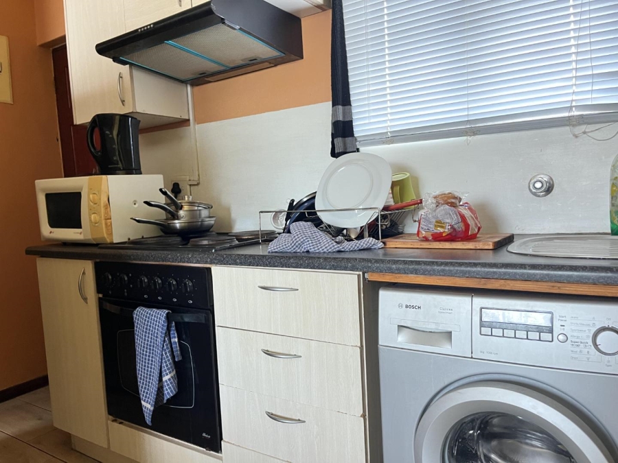 To Let 1 Bedroom Property for Rent in Parklands Western Cape